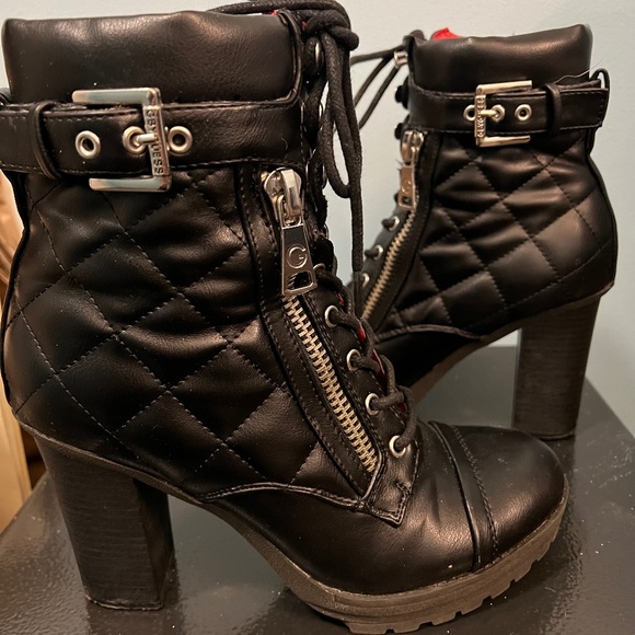 Guess Shoes - Like New ~ Guess women’s black leather boots size 7.5 with side zip-up